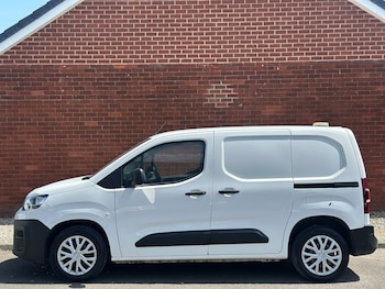 Used Citroen Berlingo 2020 for sale - 79016801: Photo