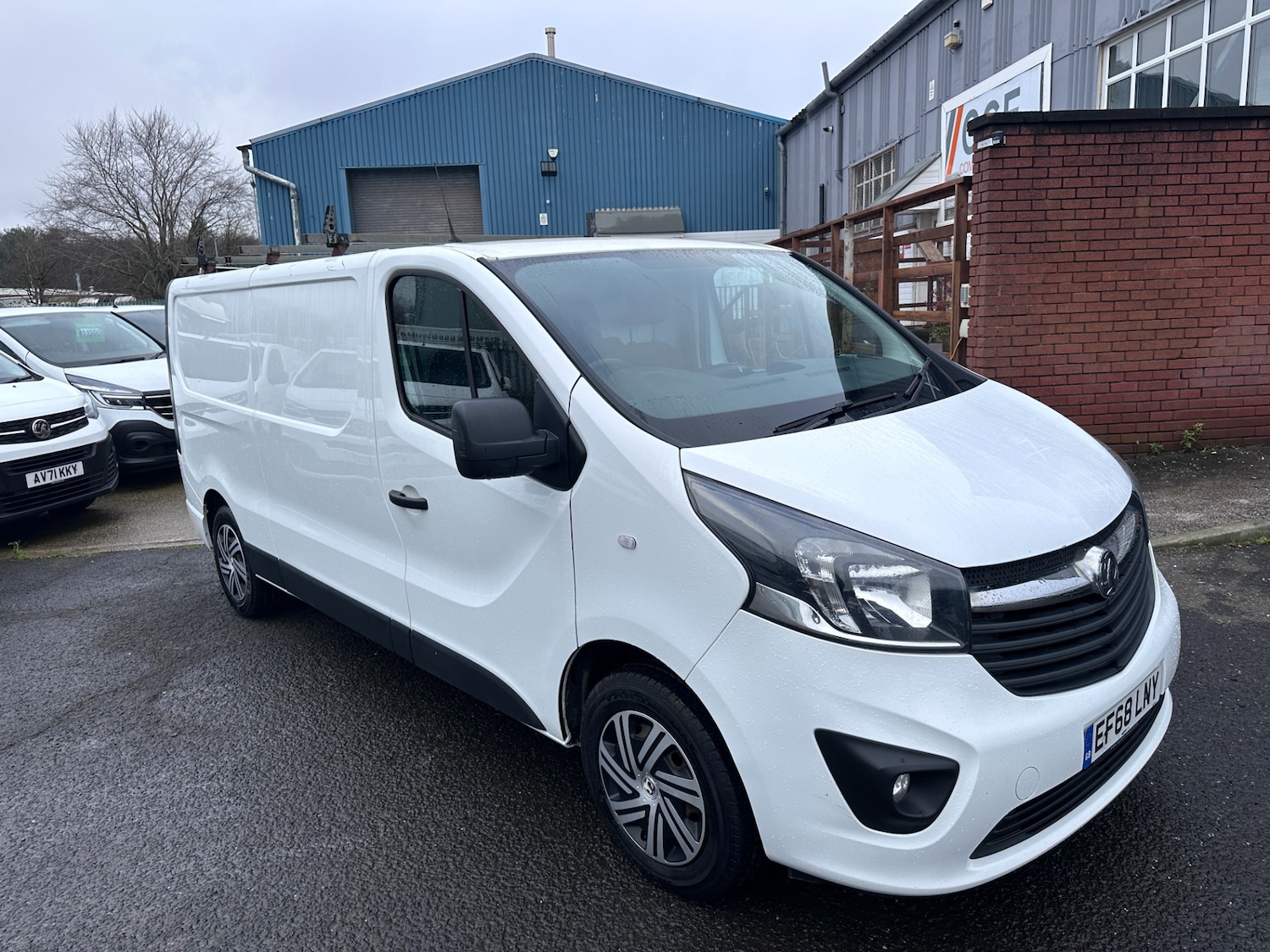 Used Vauxhall Vivaro 2019 for sale - 77247442: Photo 2