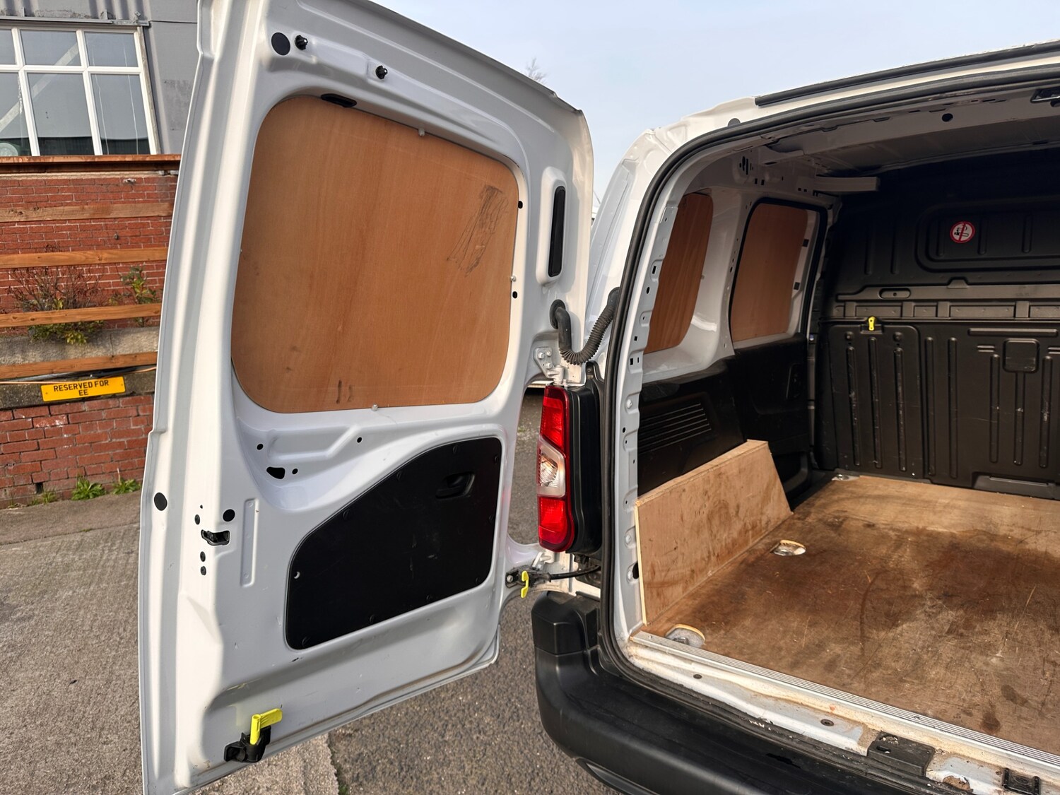 Used Peugeot Partner 2023 for sale - 78078562: Photo 13