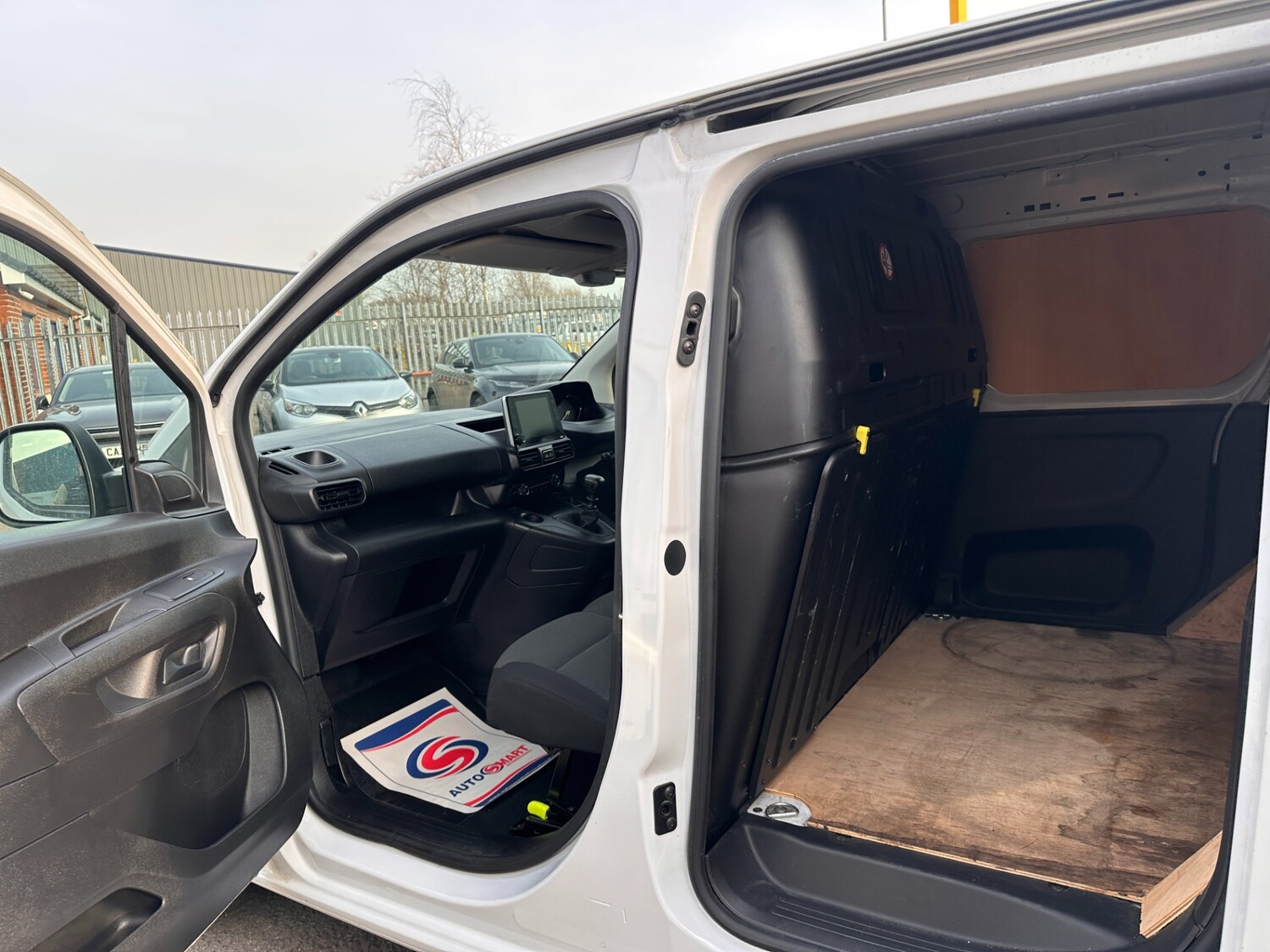 Used Peugeot Partner 2023 for sale - 78078562: Photo 17