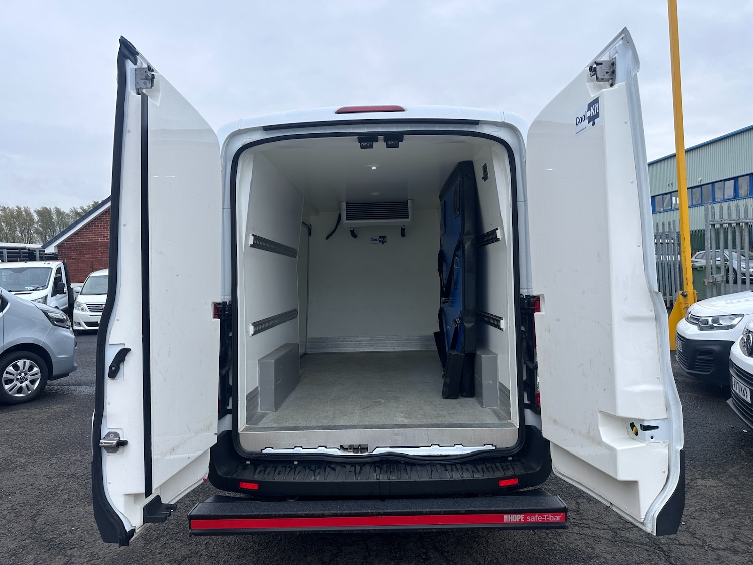 Used Ford Transit 2023 for sale - 76129264: Photo 2