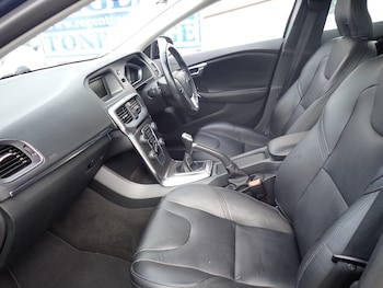 Used Volvo V40 2014 for sale - 75643955: Photo