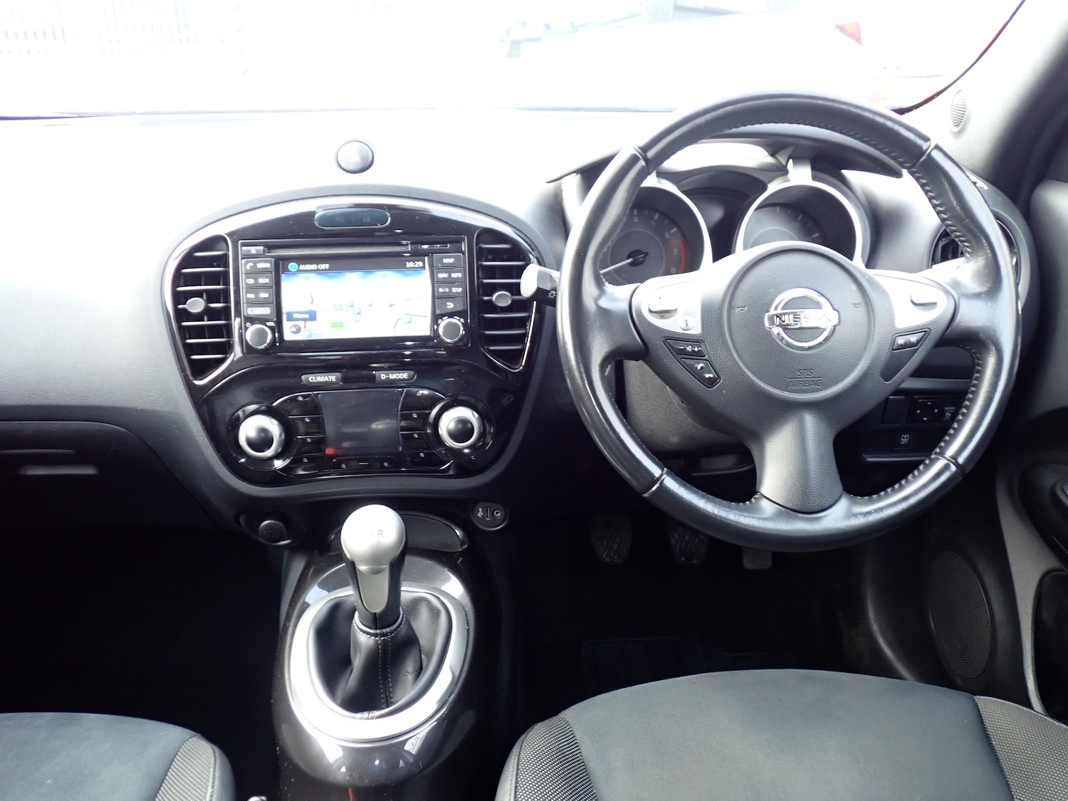 Used Nissan Juke 2018 for sale - 76107026: Photo 2