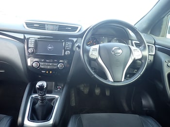 Used Nissan Qashqai 2017 for sale - 78163028: Photo