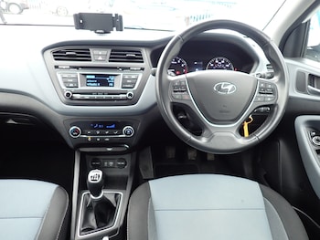 Used Hyundai i20 2015 for sale - 77493767: Photo
