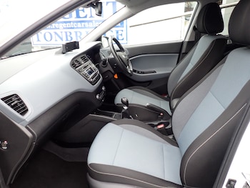 Used Hyundai i20 2015 for sale - 77493767: Photo