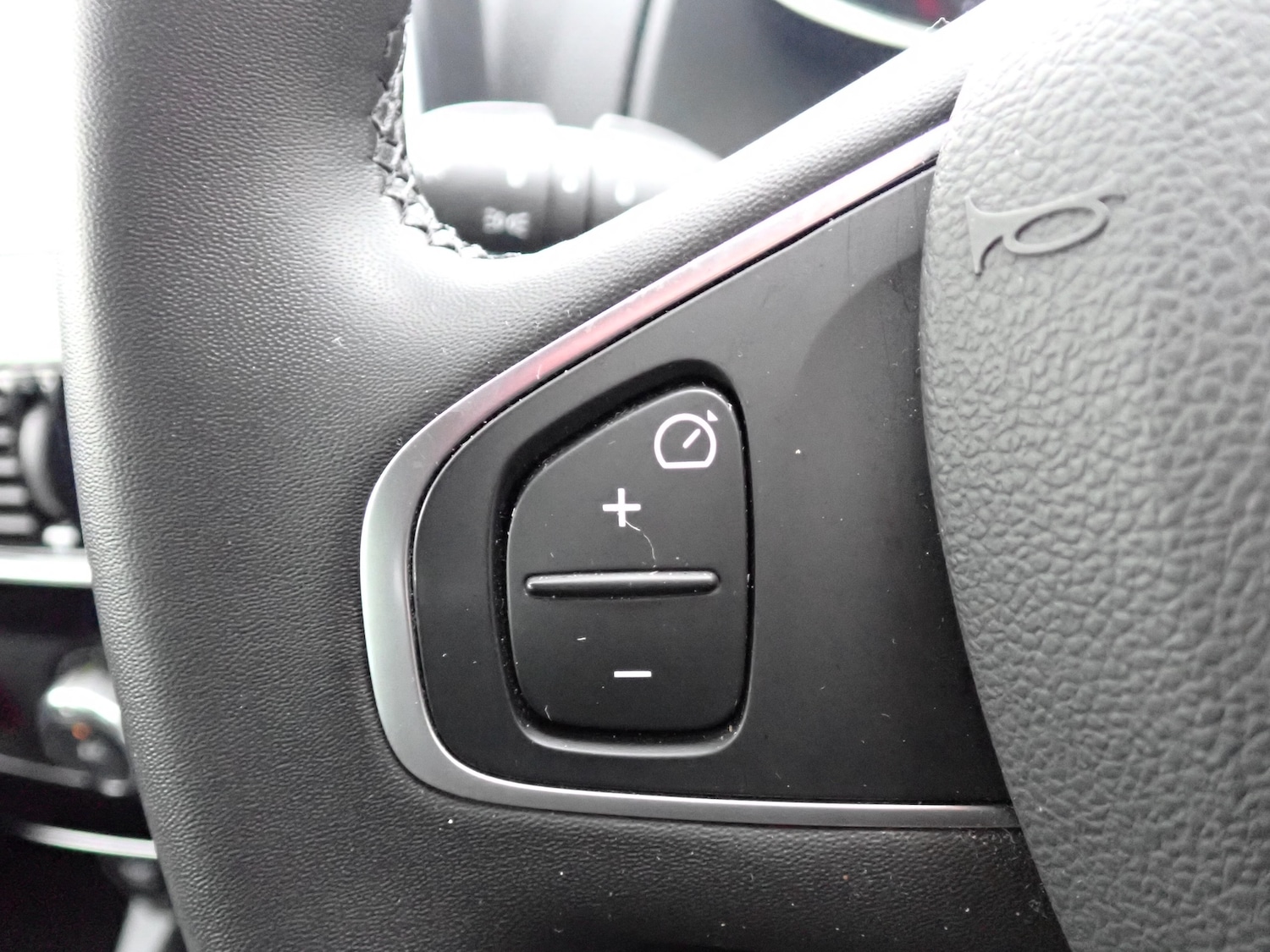 Used Renault Clio 2019 for sale - 77436232: Photo 16