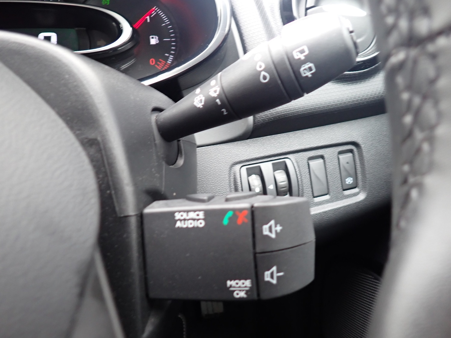 Used Renault Clio 2019 for sale - 77436232: Photo 20