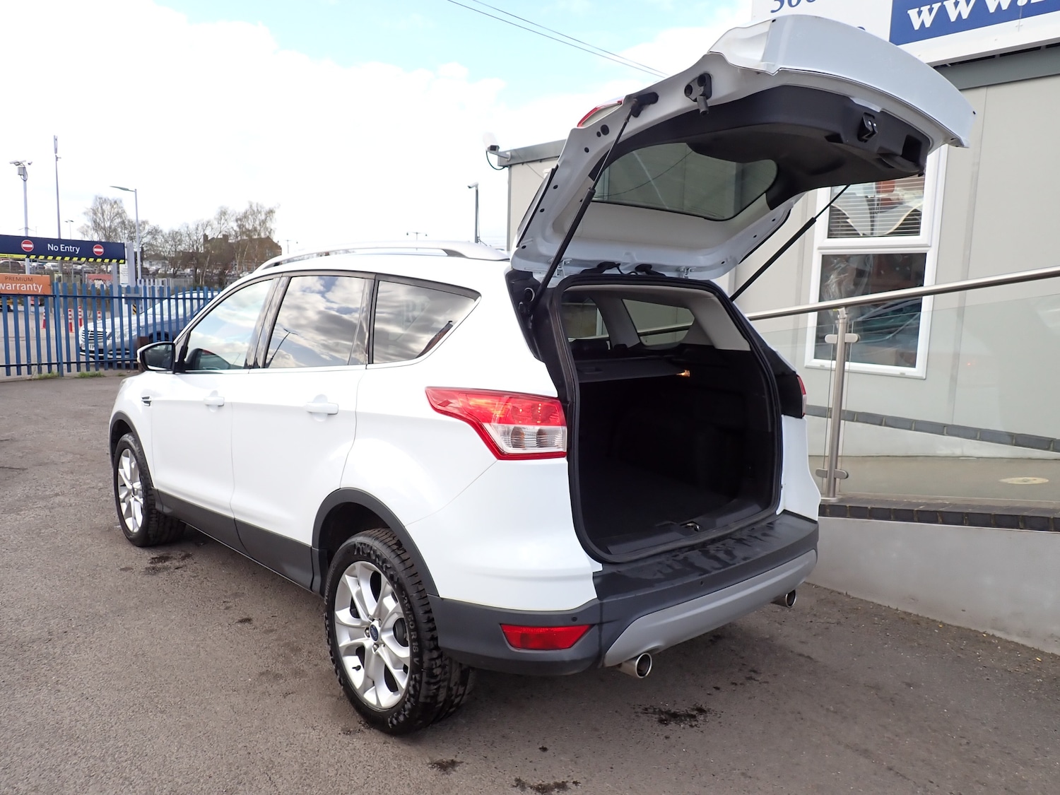 Used Ford Kuga 2015 for sale - 78064990: Photo 26