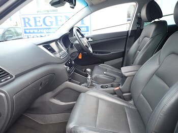 Used Hyundai TUCSON 2017 for sale - 77276789: Photo