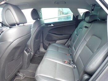 Used Hyundai TUCSON 2017 for sale - 77276789: Photo