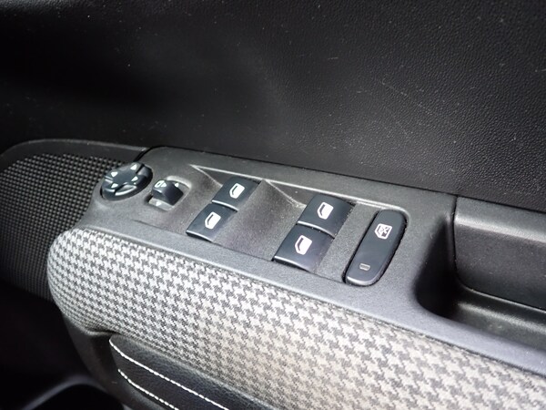 Used Citroen C3 Aircross 2017 for sale - 74530310: Photo 28