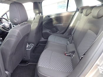 Used Vauxhall Astra 2017 for sale - 76416515: Photo