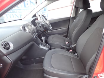 Used Hyundai i10 2018 for sale - 75222829: Photo