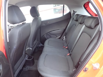 Used Hyundai i10 2018 for sale - 75222829: Photo