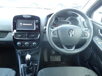 Used Renault Clio 2016 for sale - 75440485: Photo
