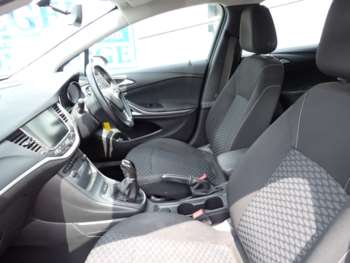 Used Vauxhall Astra 2017 for sale - 75029440: Photo
