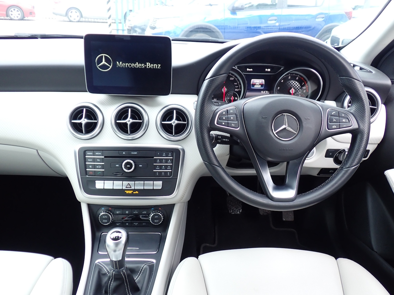 Used Mercedes-Benz A-Class 2017 for sale - 76040561: Photo 2