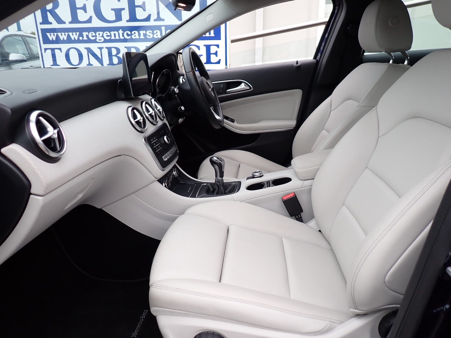 Used Mercedes-Benz A-Class 2017 for sale - 76040561: Photo 3