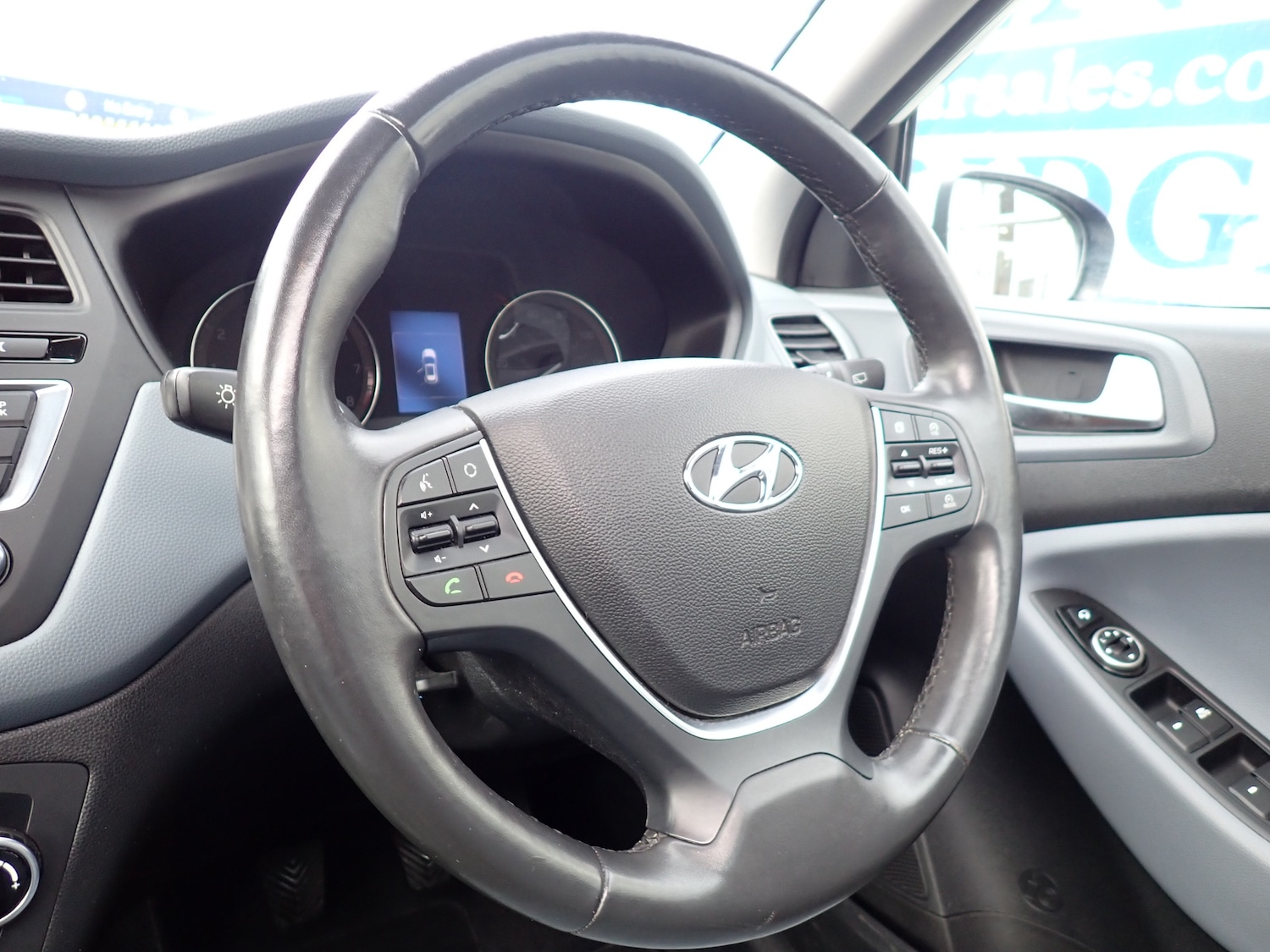Used Hyundai i20 2015 for sale - 76949809: Photo 12