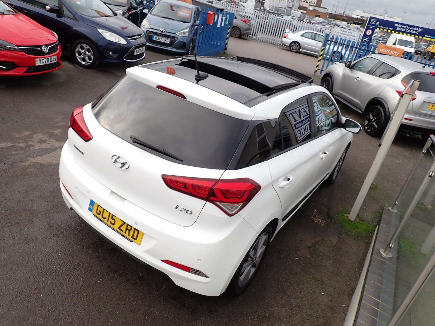 Used Hyundai i20 2015 for sale - 76949809: Photo 8