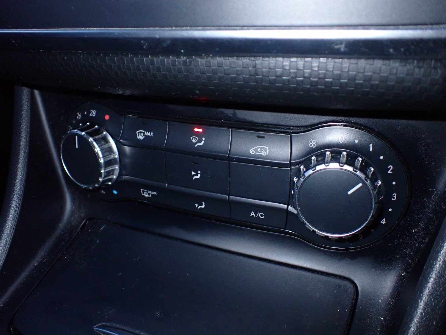 Used Mercedes-Benz A-Class 2014 for sale - 76469117: Photo 20