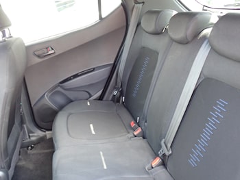 Used Hyundai i10 2019 for sale - 75421739: Photo