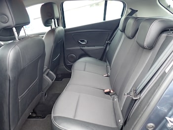 Used Renault Megane 2015 for sale - 77368771: Photo