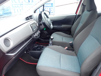Used Toyota Yaris 2012 for sale - 77368772: Photo
