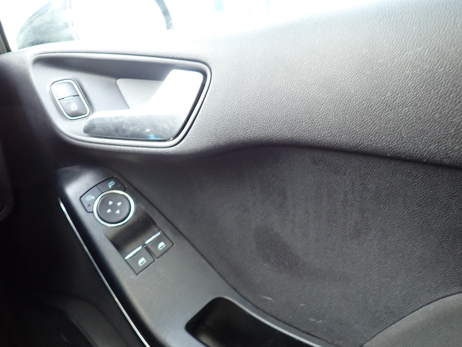 Used Ford Fiesta 2017 for sale - 76653903: Photo 18