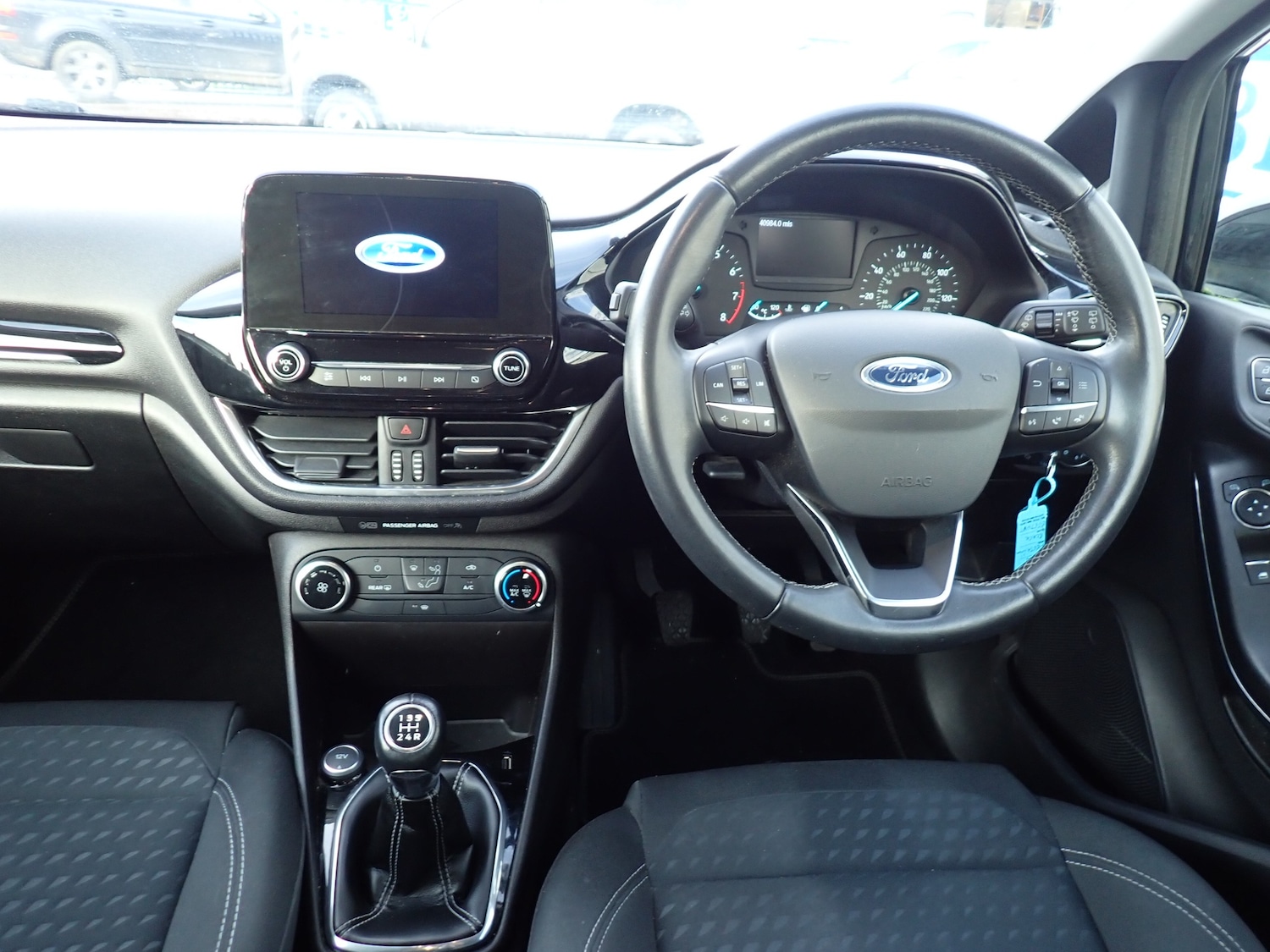 Used Ford Fiesta 2017 for sale - 76653903: Photo 2