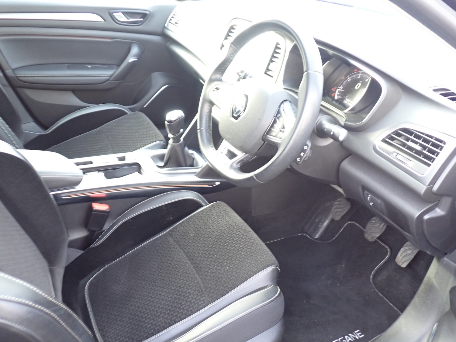 Used Renault Megane 2017 for sale - 76819743: Photo 17