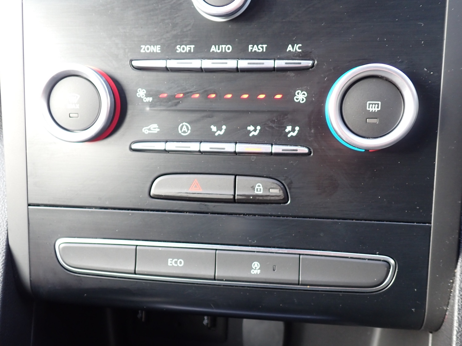 Used Renault Megane 2017 for sale - 76819743: Photo 18