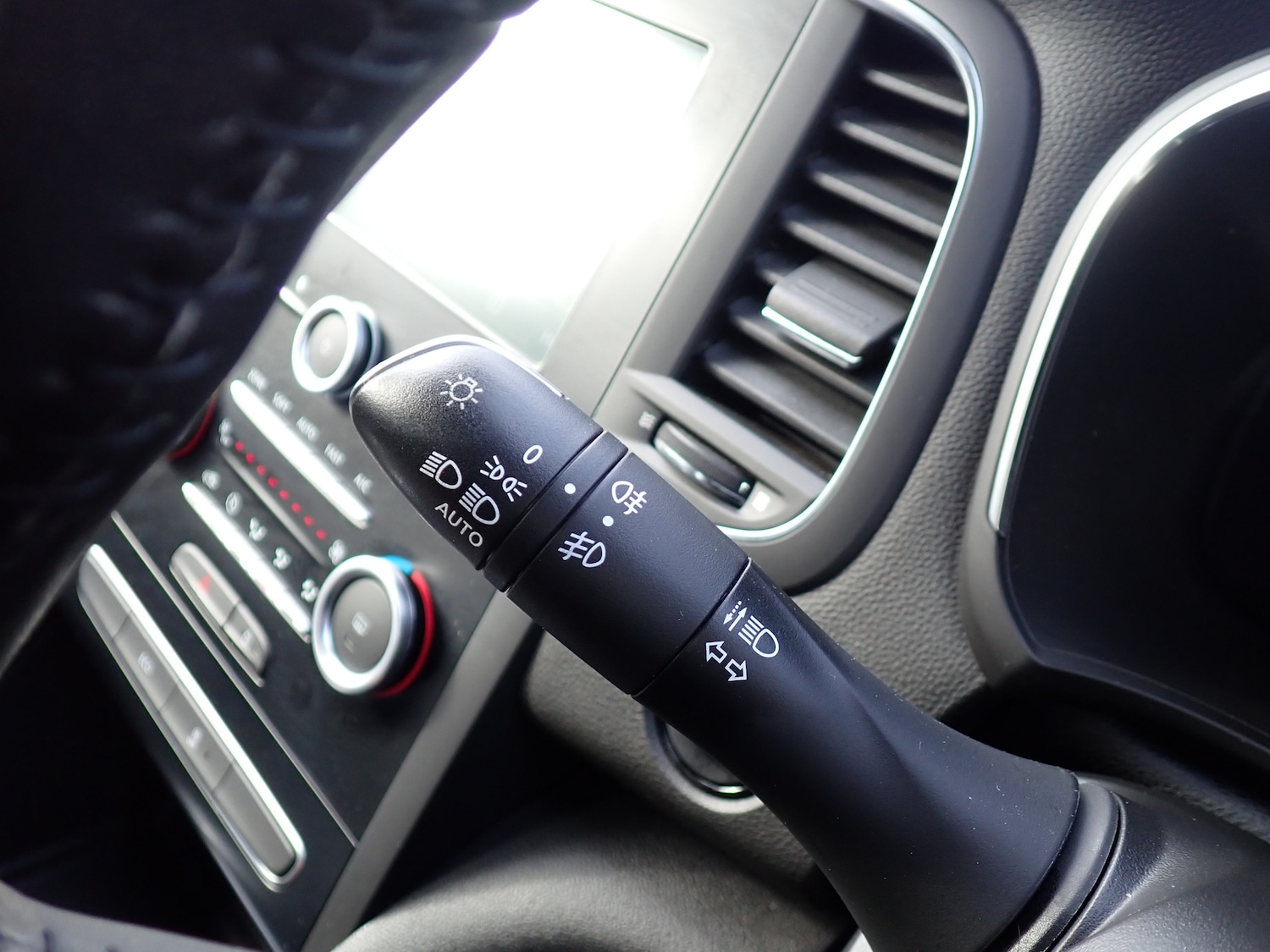 Used Renault Megane 2017 for sale - 76819743: Photo 20