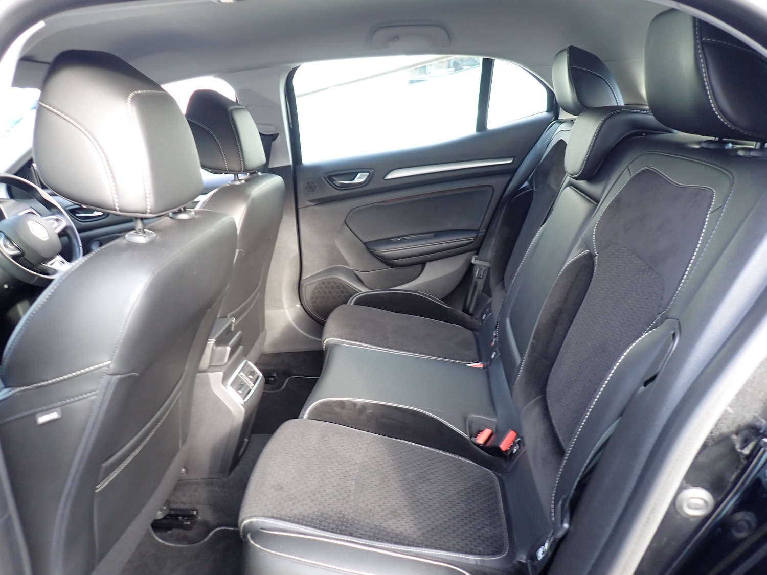 Used Renault Megane 2017 for sale - 76819743: Photo 4