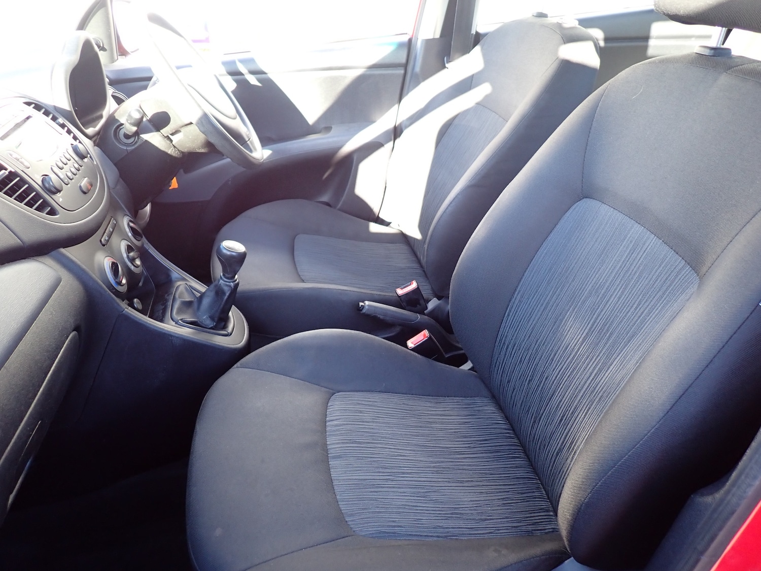 Used Hyundai i10 2013 for sale - 77654061: Photo 3