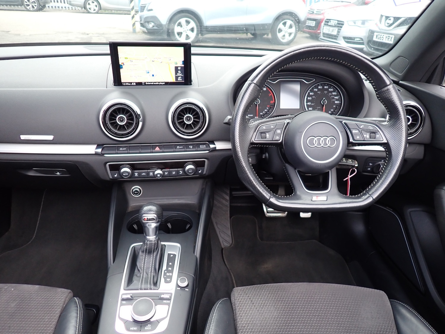 Used Audi A3 Cabriolet 2016 for sale - 76416481: Photo 2