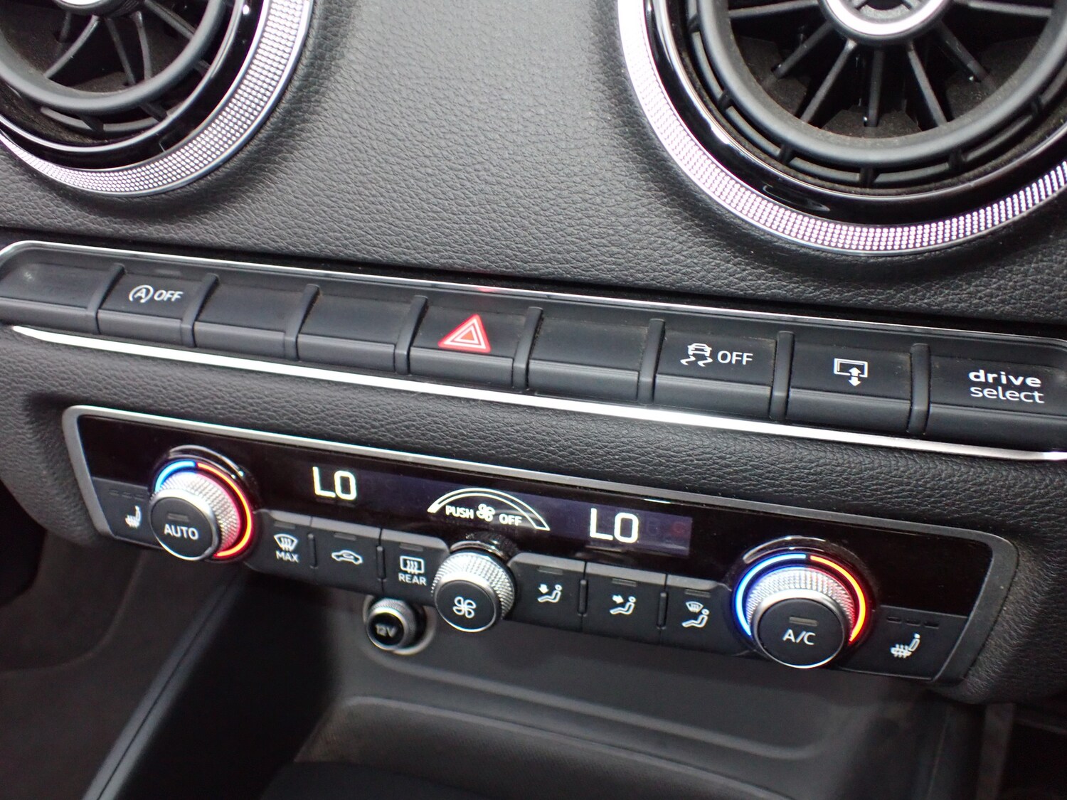 Used Audi A3 Cabriolet 2016 for sale - 76416481: Photo 27