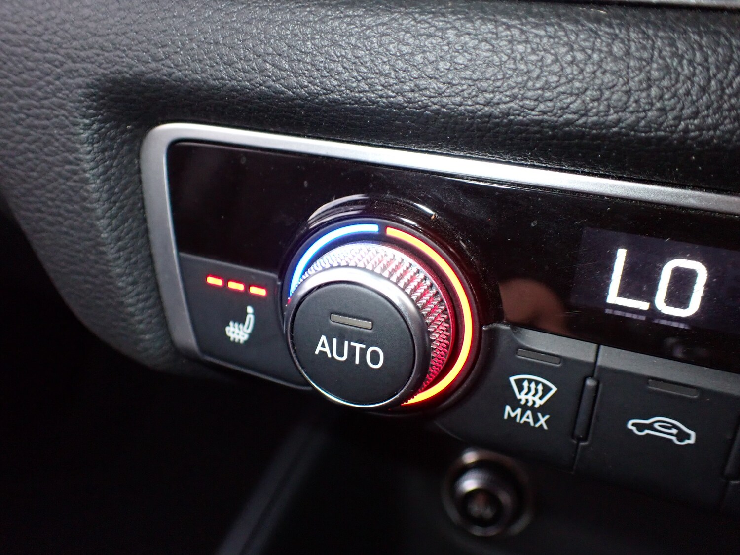 Used Audi A3 Cabriolet 2016 for sale - 76416481: Photo 32