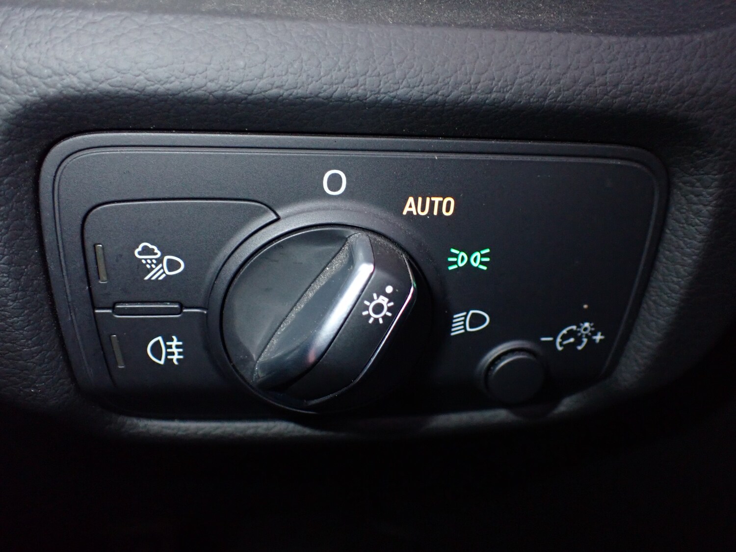 Used Audi A3 Cabriolet 2016 for sale - 76416481: Photo 33