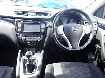 Used Nissan Qashqai 2017 for sale - 79018909: Photo