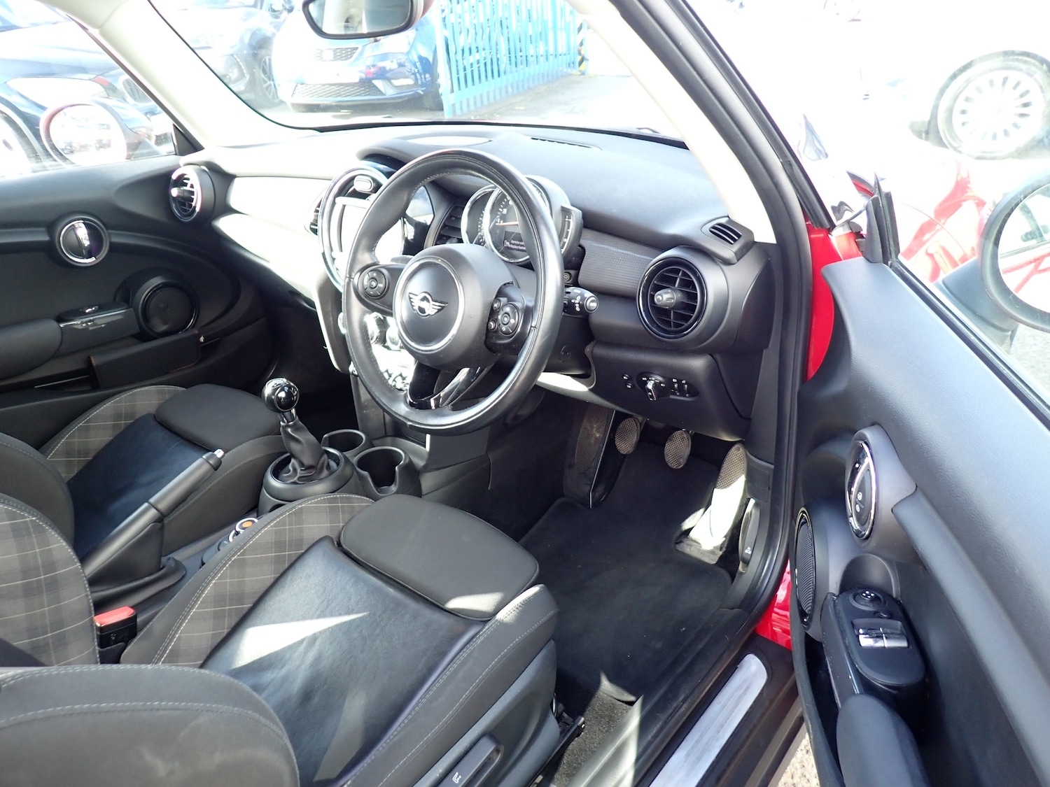 Used MINI Hatch 2018 for sale - 76369056: Photo 20