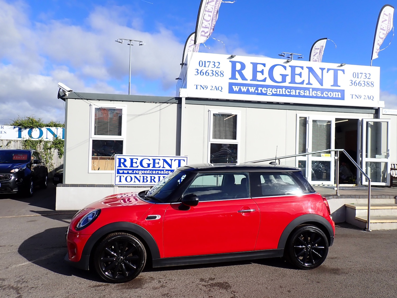 Used MINI Hatch 2018 for sale - 76369056: Photo 5