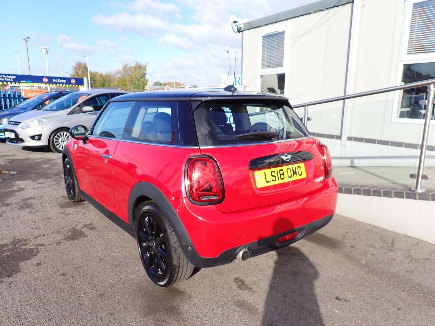 Used MINI Hatch 2018 for sale - 76369056: Photo 8