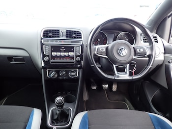 Used Volkswagen Polo 2016 for sale - 75575099: Photo