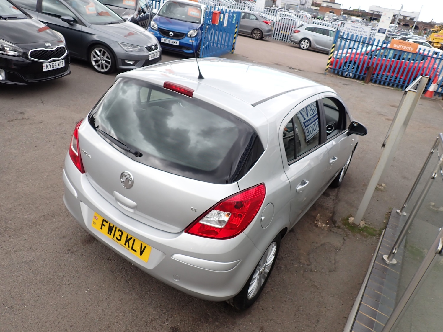 Used Vauxhall Corsa 2013 for sale - 75932279: Photo 2