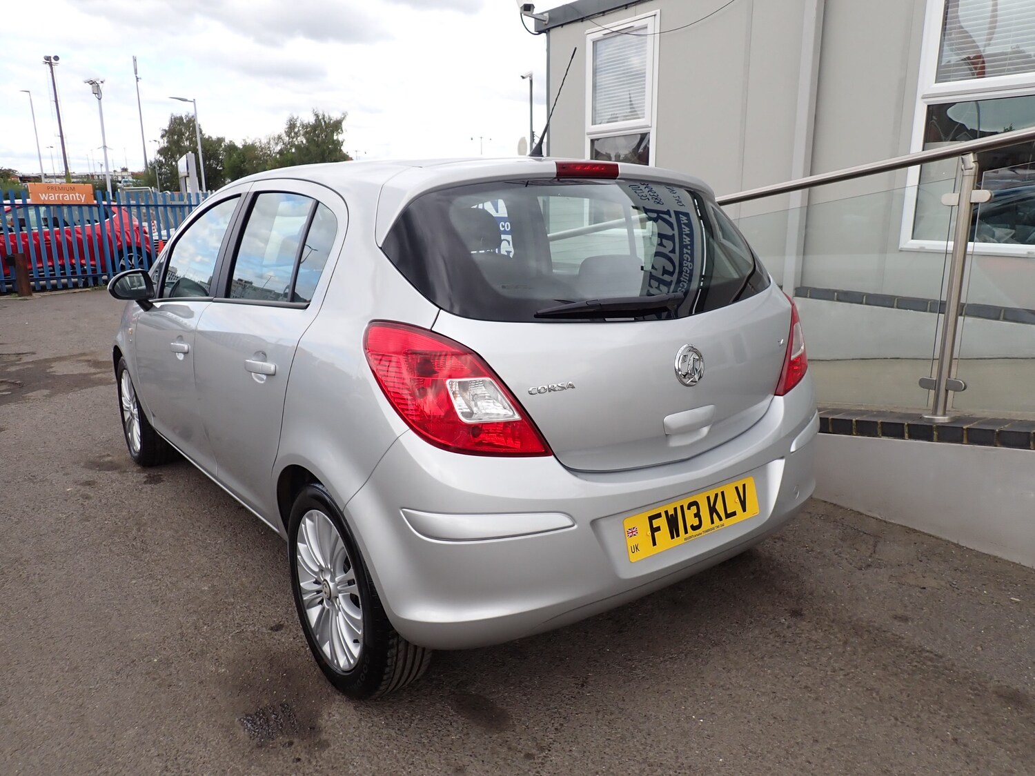 Used Vauxhall Corsa 2013 for sale - 75932279: Photo 4