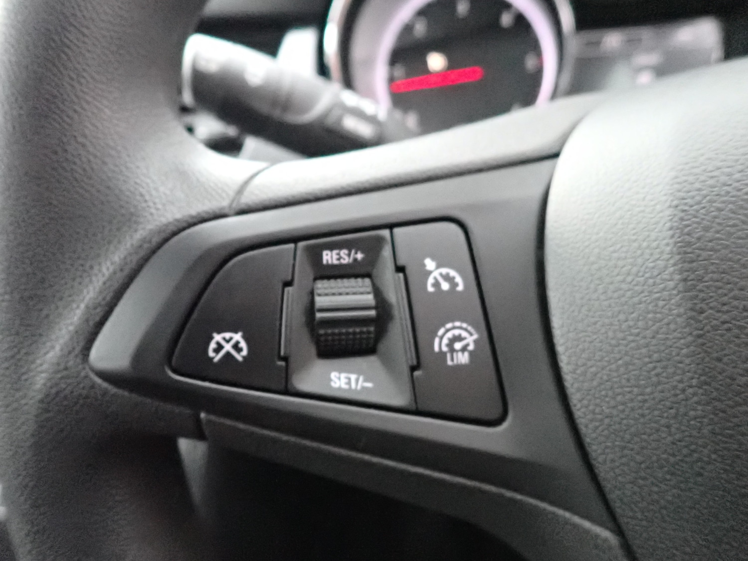 Used Vauxhall Astra 2017 for sale - 76641651: Photo 17