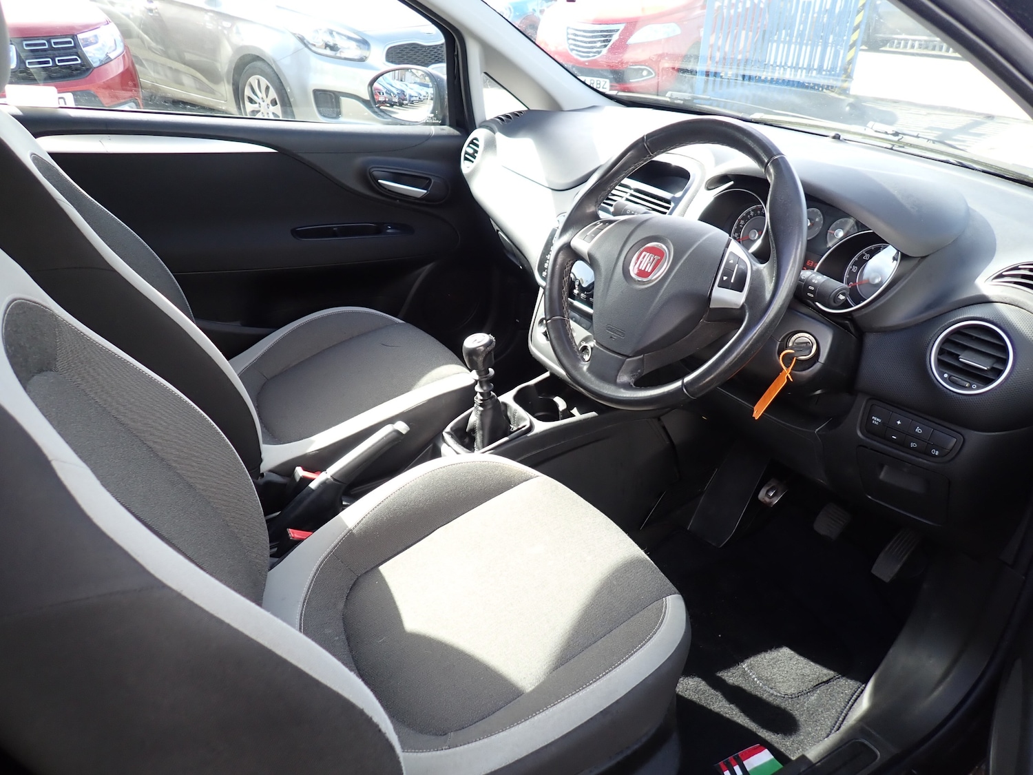 Used Fiat Punto 2012 for sale - 77916253: Photo 20