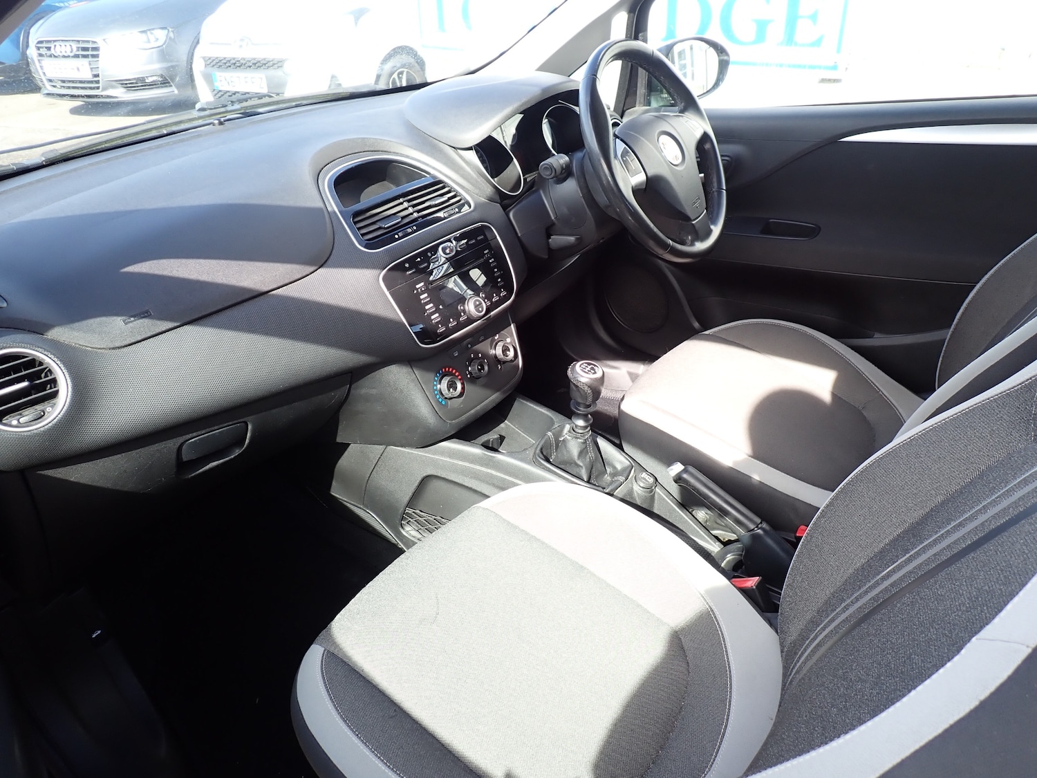 Used Fiat Punto 2012 for sale - 77916253: Photo 3